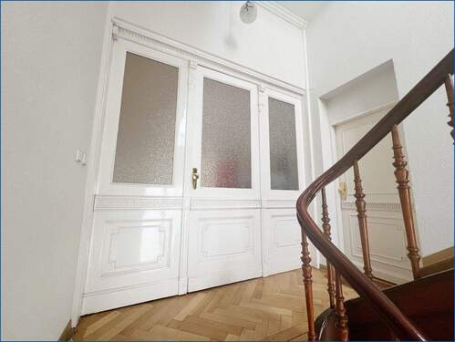 Wohnungseingang - 3 Zimmer Etagenwohnung zum Kaufen in Frankfurt am Main