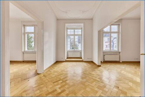 Wohn- & Essbereich - Etagenwohnung mit 125,40 m&sup2; in Frankfurt am Main zum Kaufen
