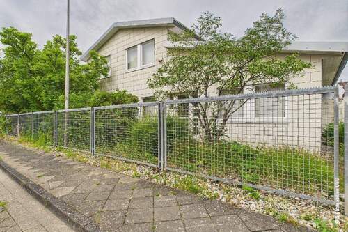 Außenansicht - Halle in Stade