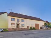 CAM04777G0 PR0050 STILL002 - 9 Zimmer Mehrfamilienhaus, Wohnhaus zum Kaufen in Blumberg