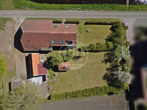 Vogelperspektive - Charmante & neuwertige Etagenwohnung mit Loggia