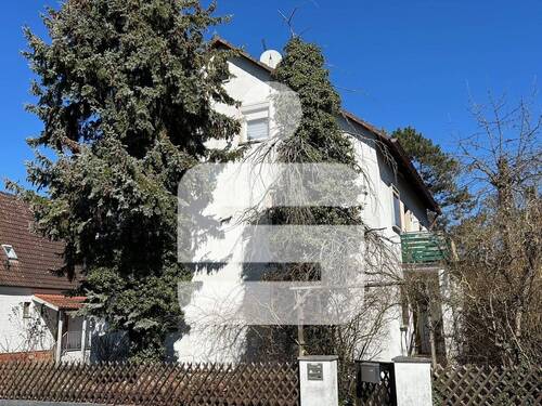 Titelbild - Sanierung oder Neubau?...3-Familienhaus in Alterlangen