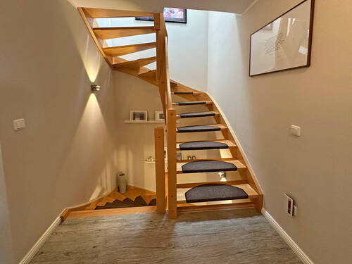 Treppe zum DG - 