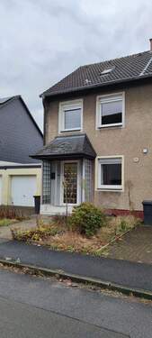 Hausansicht - Reihenendhaus mit 69,00 m² in Recklinghausen zum Kaufen