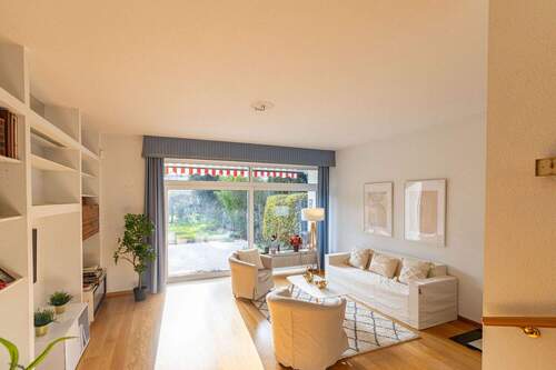 Wohnzimmer - 4 Zimmer Reihenmittelhaus in Neuss