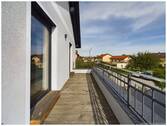 Sonniger Balkon im Obergeschoß - 