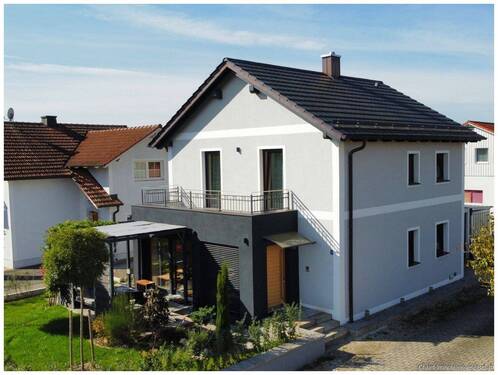 Hausansicht von Osten - 3 Zimmer Einfamilienhaus zum Kaufen in Kirchham