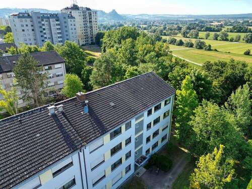 Ausblick von oben - Schöne helle 4 Zimmerwohnung mit 100 qm in toller Lage.