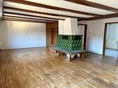 Wohnzimmer mit Kachelofen OG - 