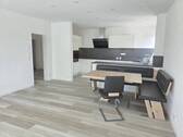 Offener Küchen-Wohn-Eßbereich mit Balkonzugang (3) #123545 - 3 Zimmer Etagenwohnung in Waldbüttelbrunn