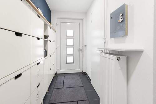 Eingangsbereich - 6 Zimmer Reihenmittelhaus zum Kaufen in Mönchengladbach