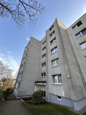 Außenansicht - WOHNEN MIT AUSBLICK: 3- ZIMMER- WOHNUNG MIT LOGGIA UND AUFZUG IN WUPPERTAL