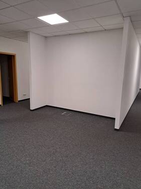 20230424_141344_resized.jpg - Büro mit 257,00 m&sup2; in Oberursel zur Miete