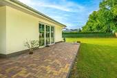 Terrasse - Einfamilienhaus mit 121,90 m&sup2; in Höhenland zum Kaufen