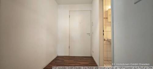 Whg 13 - Flur (2) - 3 Zimmer Etagenwohnung in Dresden