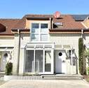 Haus mit 2 Stellplätzen - 