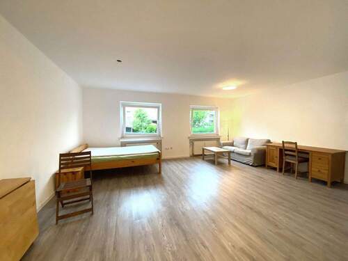 Wohnzimmer - 1 Zimmer Etagenwohnung in Köln