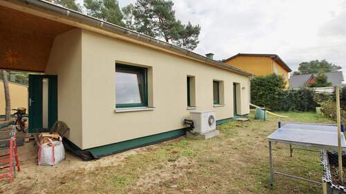 Außenansicht Bungalow 2 - 6 Zimmer Bungalow in Am Mellensee