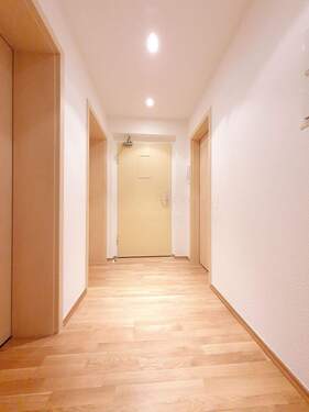 Flur - 2 Zimmer Etagenwohnung in Taucha