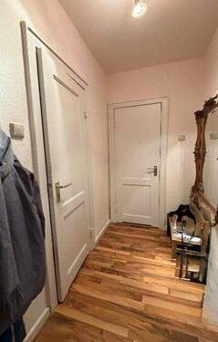 Flur zum... - Etagenwohnung in Hamburg zum Kaufen