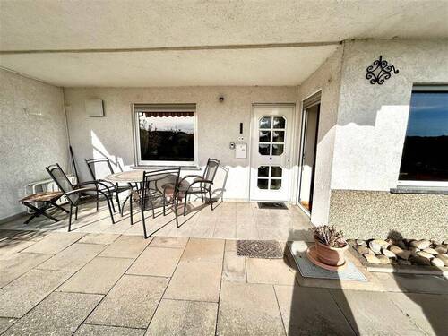 Eingang /Terrasse UG - 