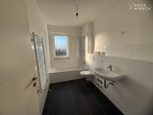 Bad.jpg - Etagenwohnung mit 70,80 m&sup2; in Augsburg zum Kaufen