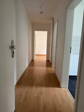 Flur / Diele - schöne, helle 2 Zimmer Wohnung (Besichtigungstermin und Vorgaben beachten!)