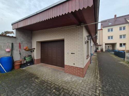 Rückseite Haupthaus und Anbau - 