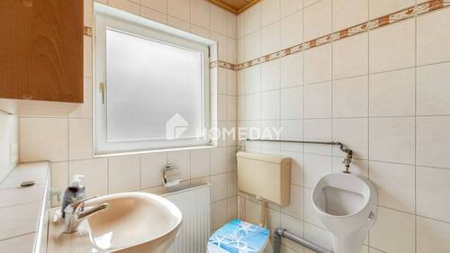 Nebenhaus Badezimmer 1 - 