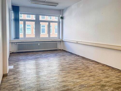 Büro / Behandlungsraum - 