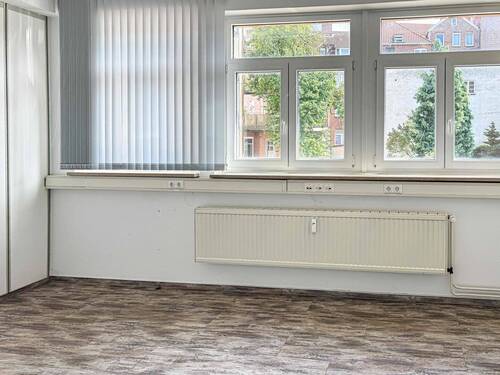 Büro / Behandlungsraum - 