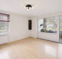 3-Zimmer-Erdgeschosswohnung mit Balkon und Gestaltungspotenzial in ruhiger Lage. - Salzgitter Lebenstedt