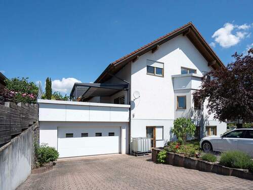 Hausansicht Straßenseite - 