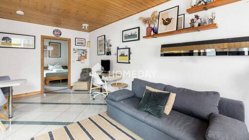 Wohnzimmer 1 - Gemütliche zwei Zimmer mit Terrasse und Stellplatz - ein Zuhause zum Ankommen