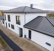 Familienidylle mit Extra-Wohnraum - Einfamilienhaus mit Einliegerwohnung - Salz