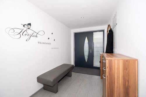 Eihgangsbereich - Einfamilienhaus mit 299,00 m&sup2; in Salz zum Kaufen