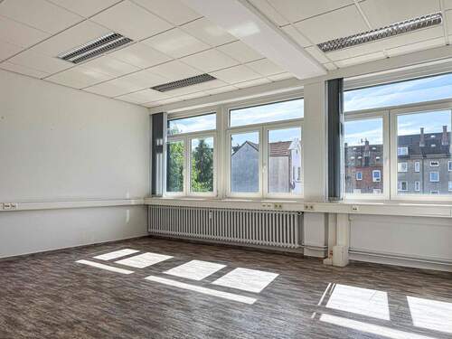 Büro / Behandlungsraum - 