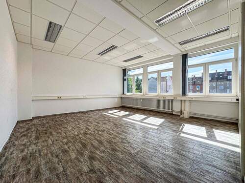 Büro / Behandlungsraum - 