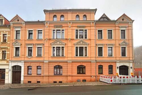 Frontansicht - Balkonwohnung in repräsentativem Gründerzeithaus!