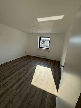 Zimmer 1 - Etagenwohnung mit 94,00 m&sup2; in Gunzenhausen zur Miete