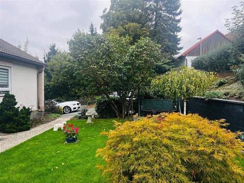 Garten hinter dem Haus - 6 Zimmer Einfamilienhaus zum Kaufen in Weismain