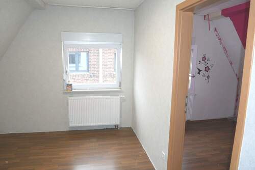 Schlafzimmer 2-3.JPG - 