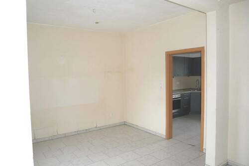 Eßzimmer mit Küchenzugang.JPG - 