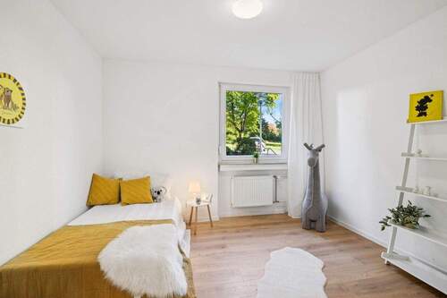 Kinderzimmer - Bezugsfertige + barrierearme 4-Zimmer Wohnung, SB-Eschberg - provisionsfrei vom Eigentümer