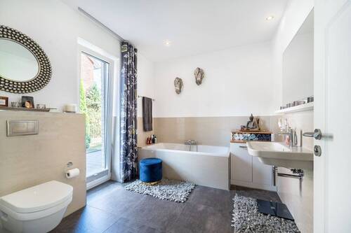 EG Familienbad & Gäste-Bad - 5 Zimmer Doppelhaushälfte zum Kaufen in Versmold
