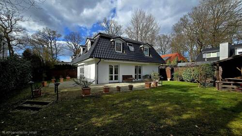 Garten - 5 Zimmer Einfamilienhaus zum Kaufen in Hamburg