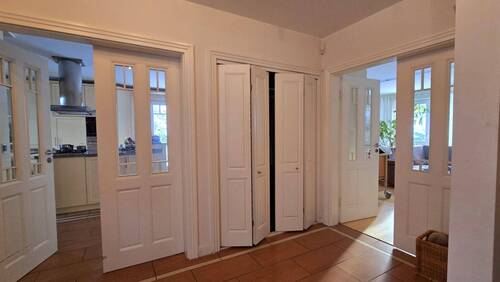 Flur - Einfamilienhaus mit 165,00 m&sup2; in Hamburg zum Kaufen