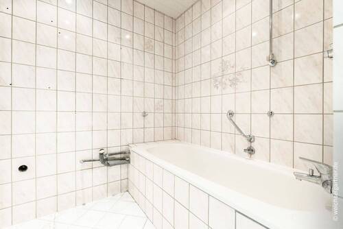Bad mit Waschmaschine - 