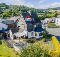 ++ KRAG Immobilien ++ Platz für Wohnen & Arbeiten: 4 Etagen, Garage, Carport, Terrasse ++ - Eschenburg Eibelshausen