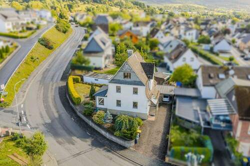 Aufnahme aus der Vogelperspektive - Einfamilienhaus mit 125,00 m² in Eschenburg zum Kaufen